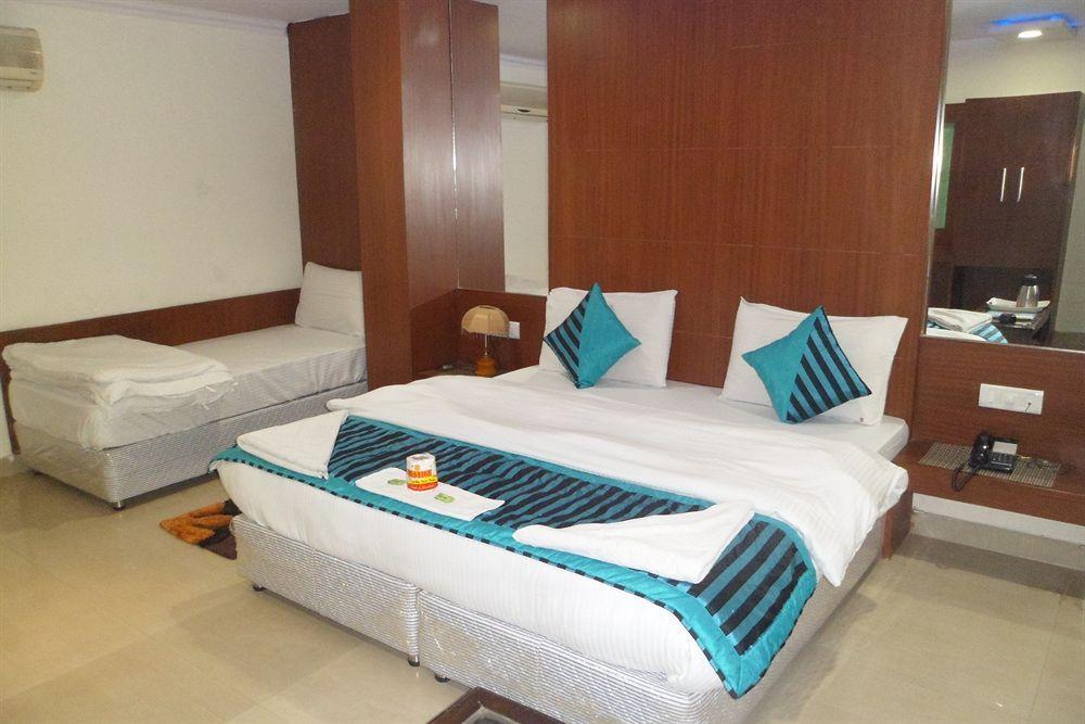 Hotel Shelton Nowe Delhi Zewnętrze zdjęcie