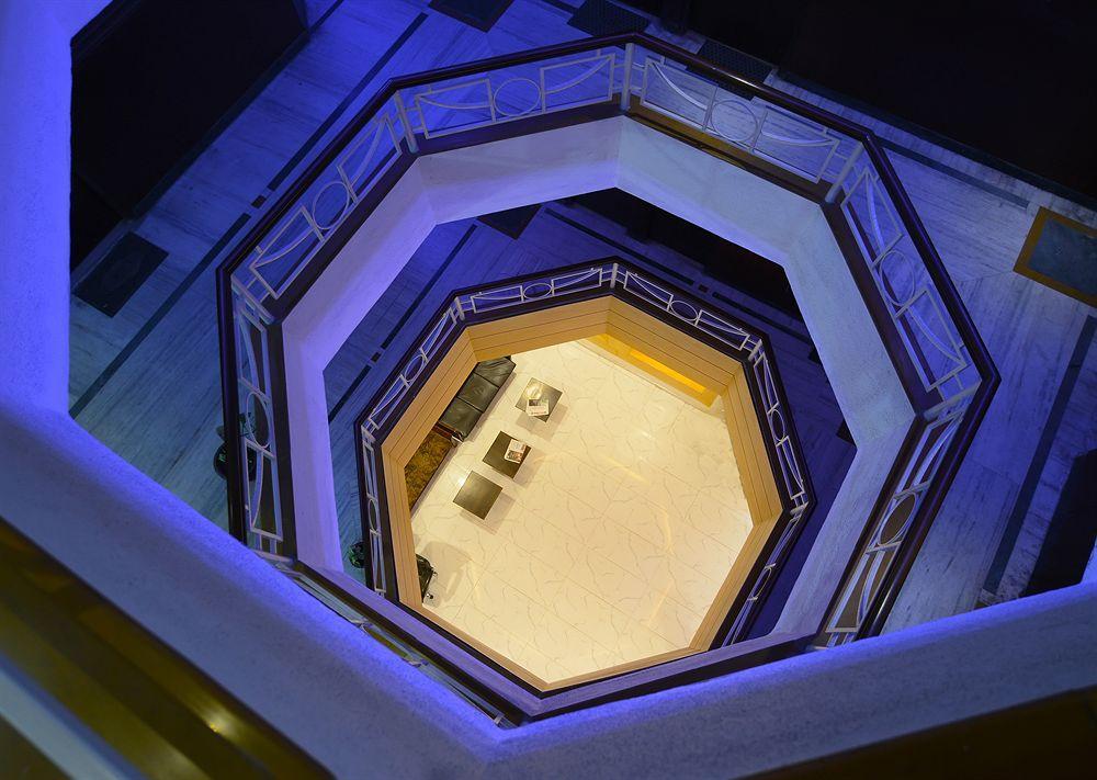 Hotel Shelton Nowe Delhi Zewnętrze zdjęcie