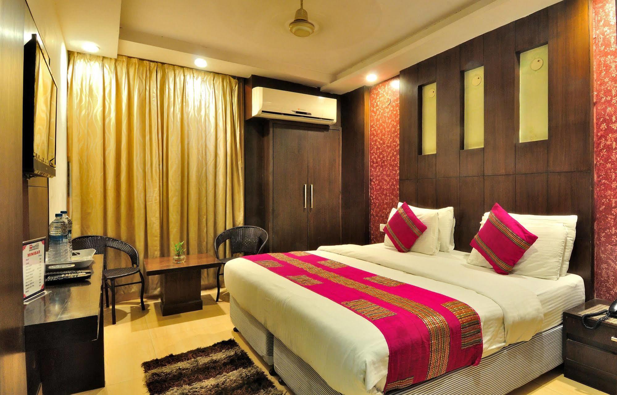 Hotel Shelton Nowe Delhi Zewnętrze zdjęcie