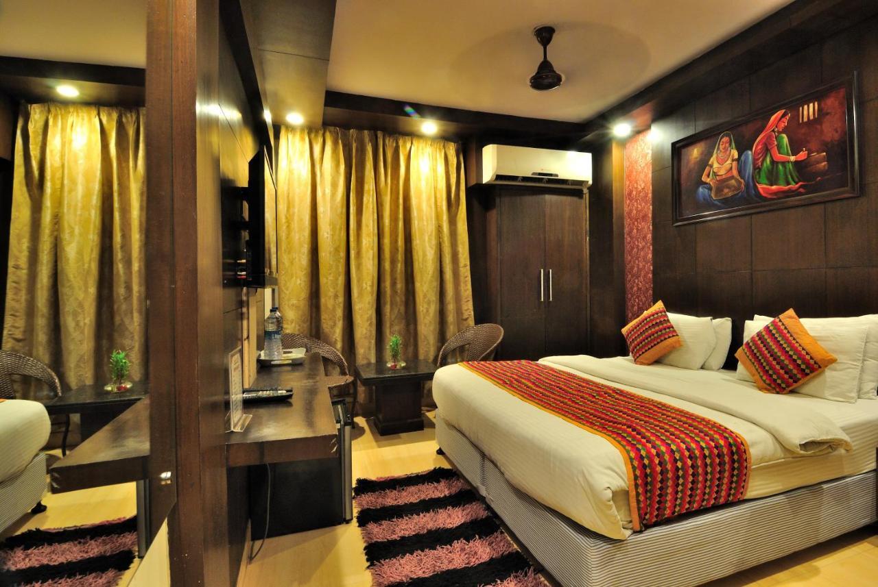 Hotel Shelton Nowe Delhi Zewnętrze zdjęcie